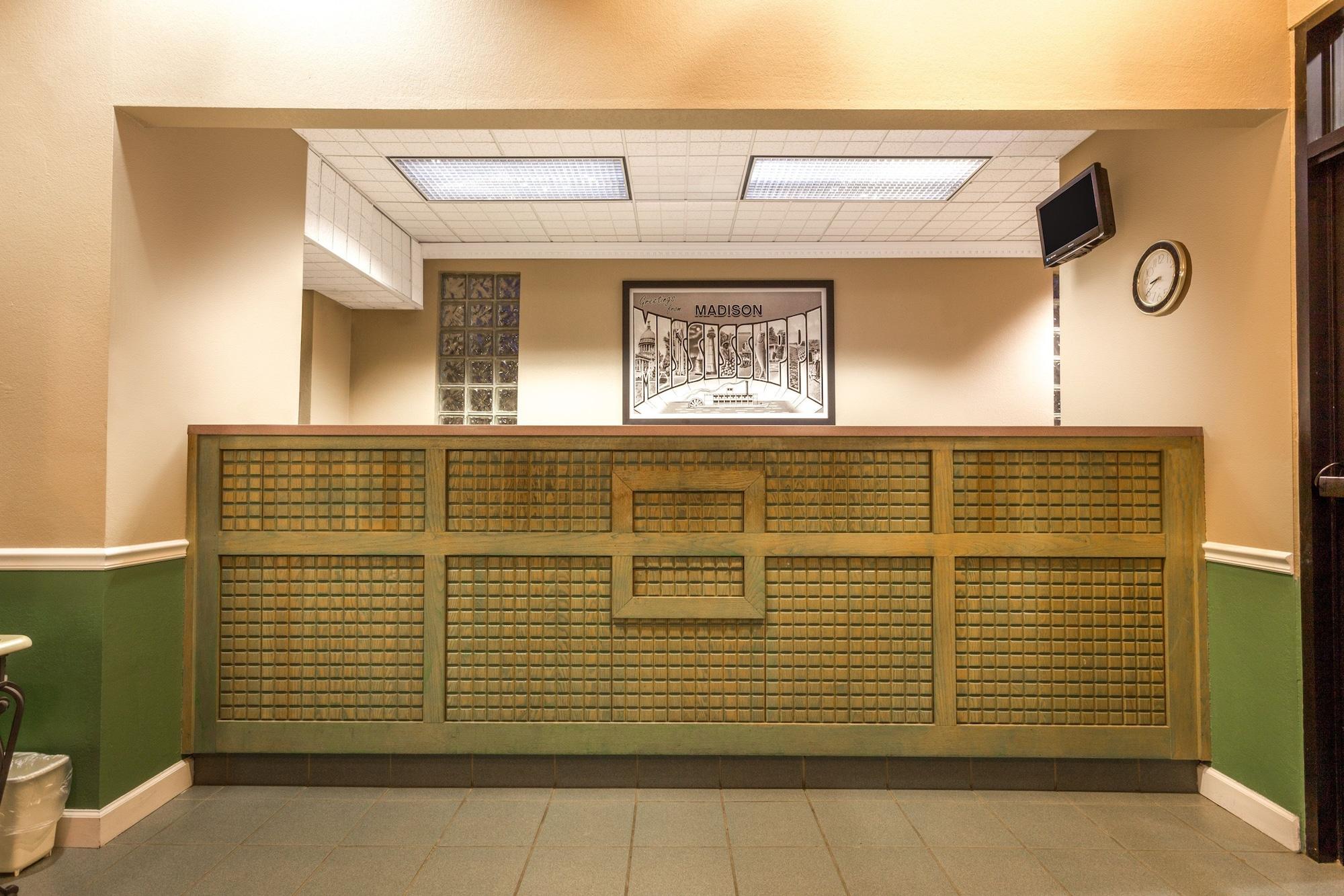 Hotel Super 8 By Wyndham Madison/Ridgeland Area Esterno foto